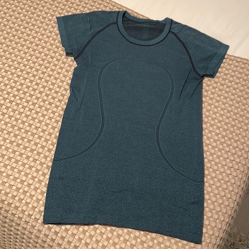 Lululemon Short Sleeve Swift Tech Tee